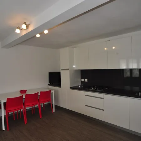 North Wind & Apartment *