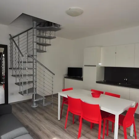 North Wind & Apartment
