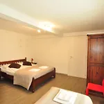 North Wind & Apartman *