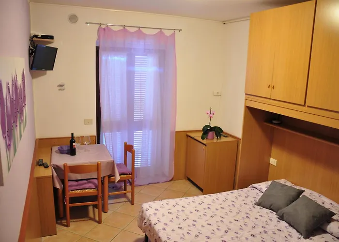 North Wind & * דומאסו